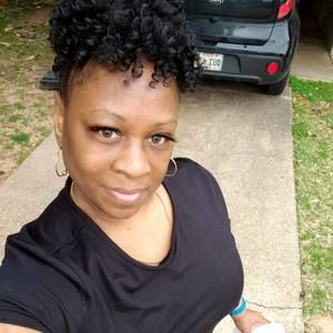 Meet your Posher, Cynthia